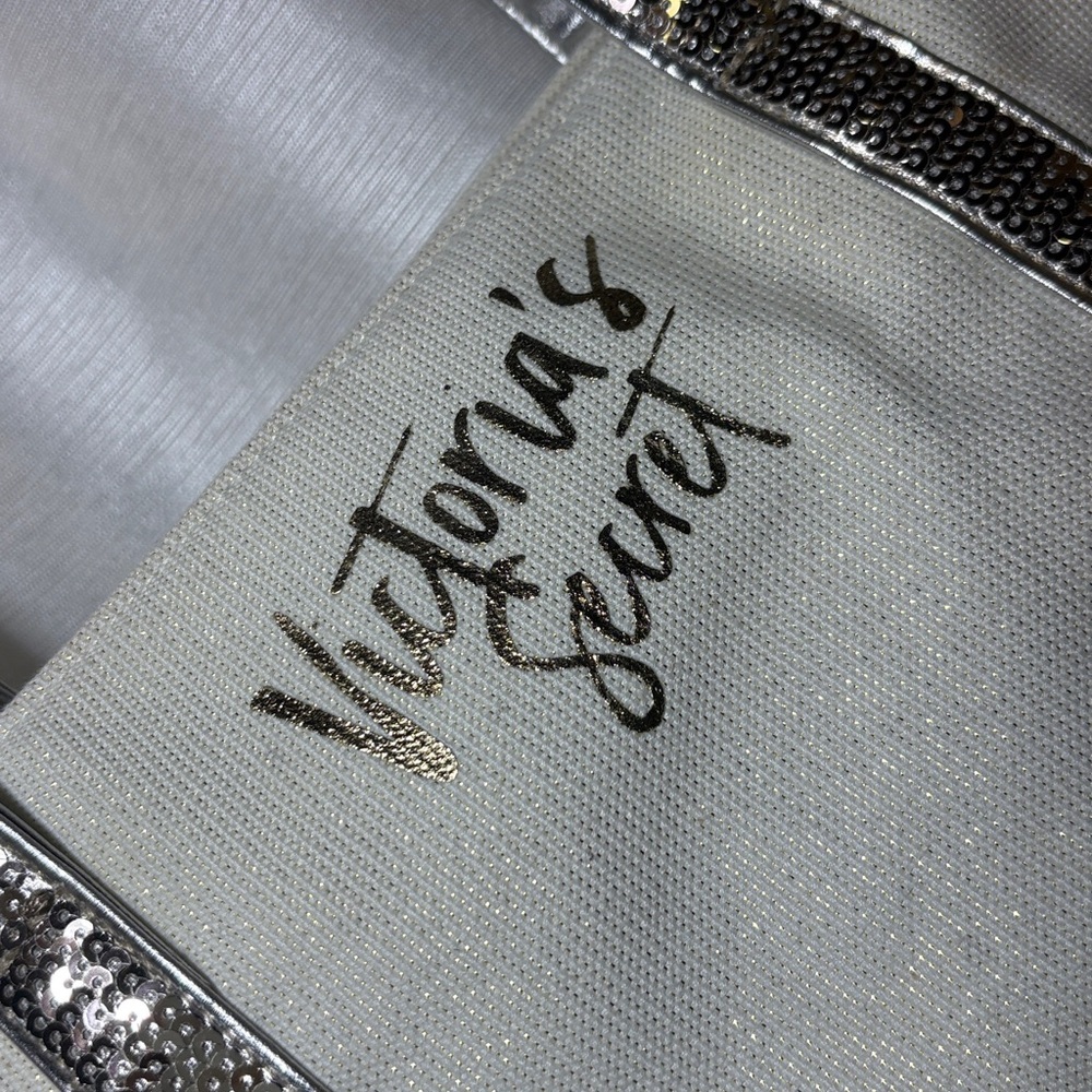 Victoria's Secret Shimmer Glam Sequin Tote Bag White Gold NWOT - Picture 3 of 12